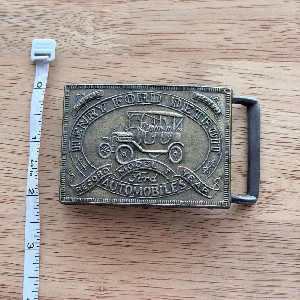 vintage henry ford model T automobile belt buckle old cars classic detroit metal